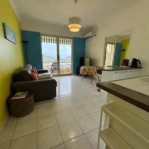https://appartement-4-personnes-avec-vue-mer-exceptionnelle-a.fr-provencehotel.com